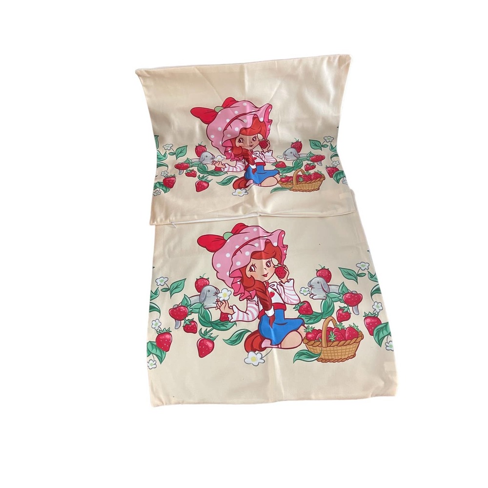Strawberry shortcake pillowcases